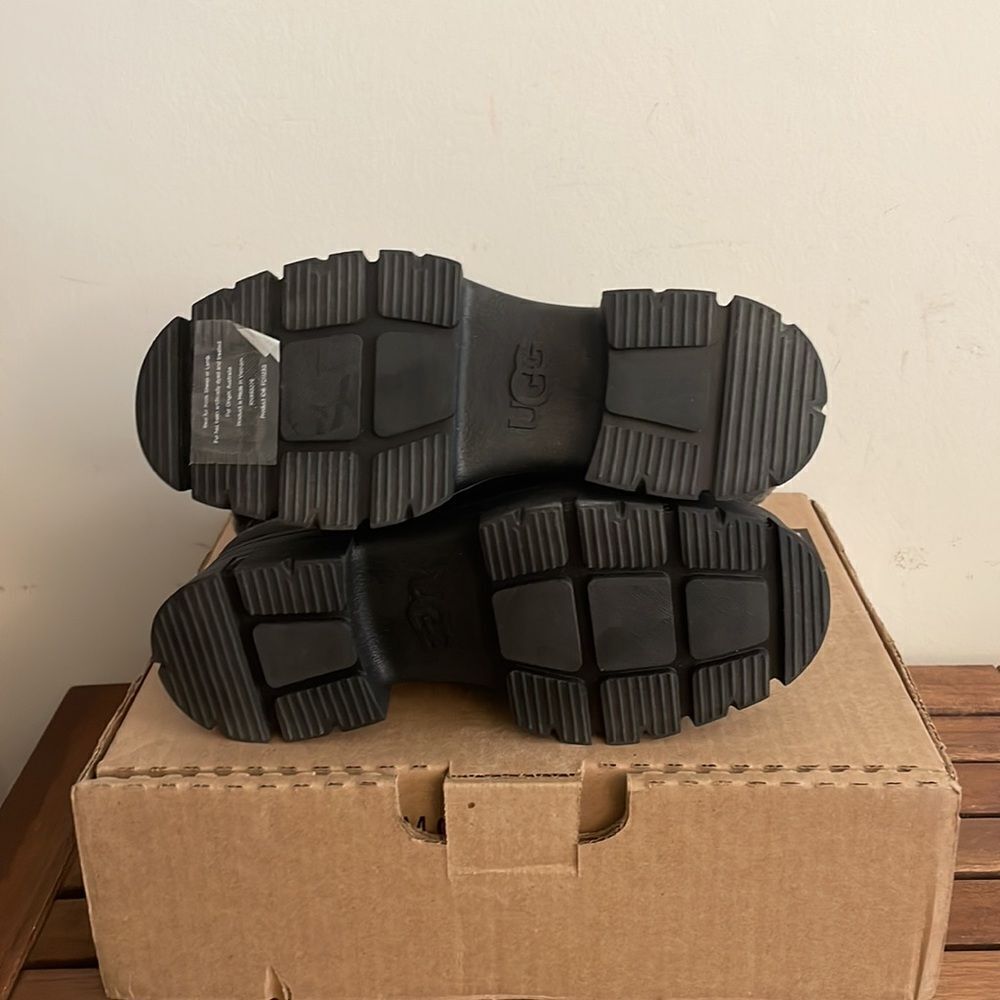 UGG Ashton Addie Boots Black USA Women Size 6/UK 4/EU 37 - Picture 9 of 10